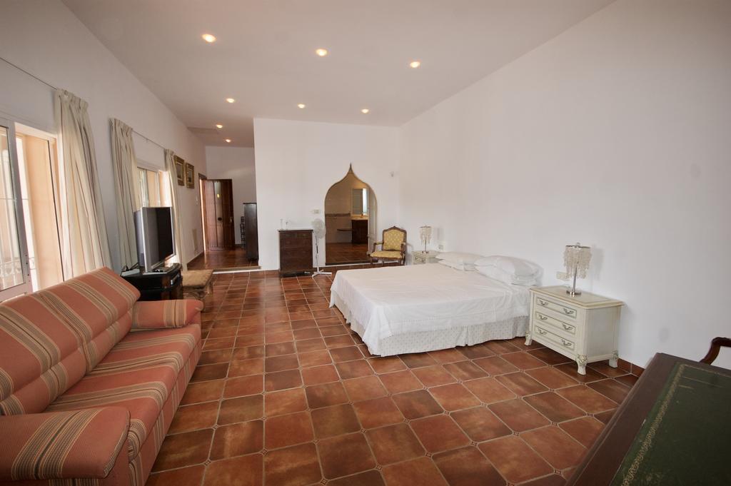 Casa Rural Finca Los Arcos Bed and breakfast