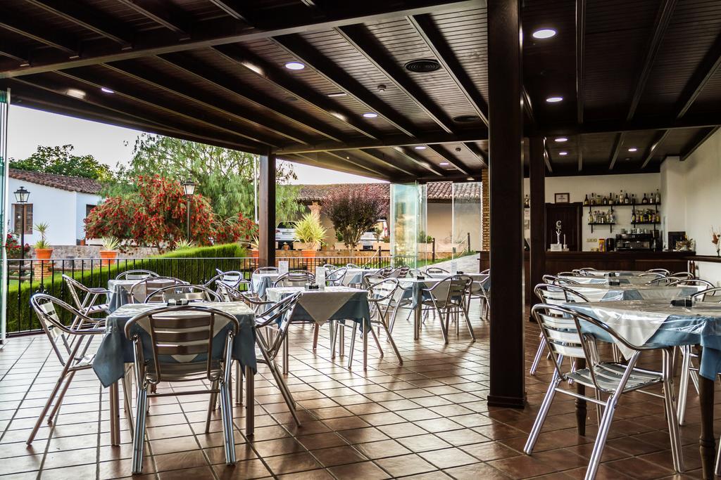 Apartahotel Rural 12 Caños