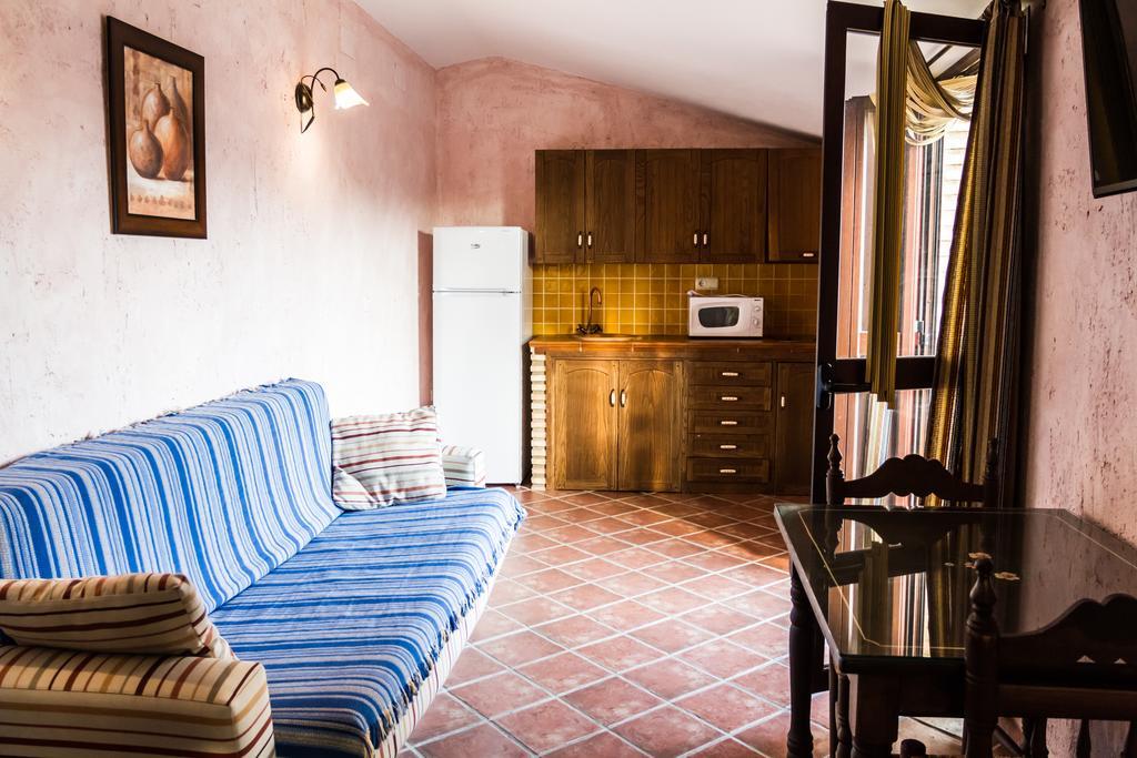 Apartahotel Rural 12 Caños Galaroza