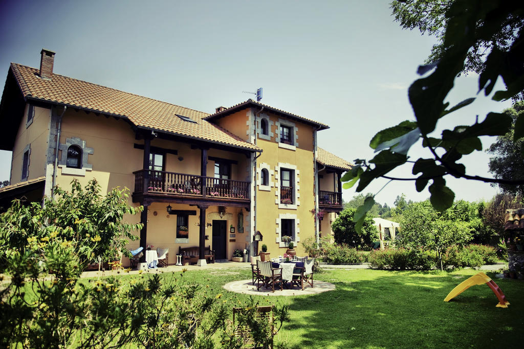 Hotel Fuente De Anjanas 3*