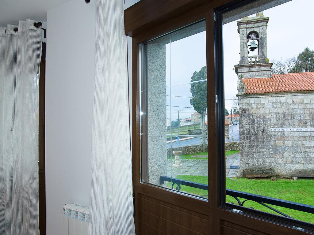 Rustica Casa Do Relojero * Zas