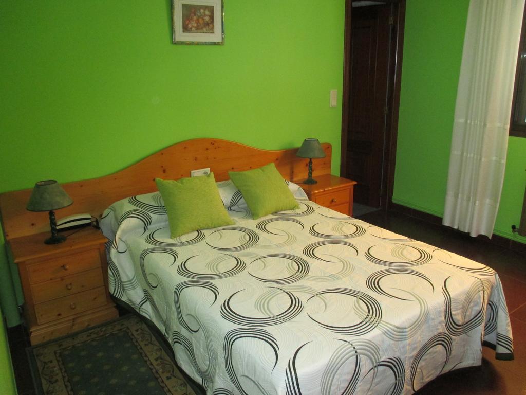 Chola Hotel *