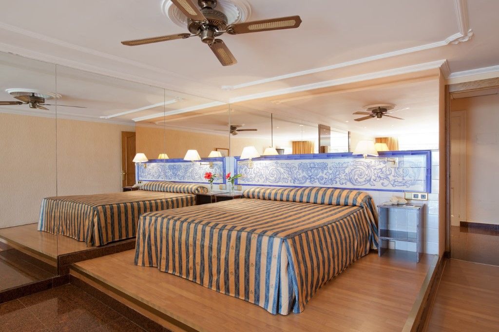 Playacapricho Hotel 4*