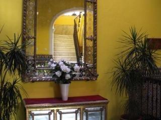 Hotel La Casa Amarilla