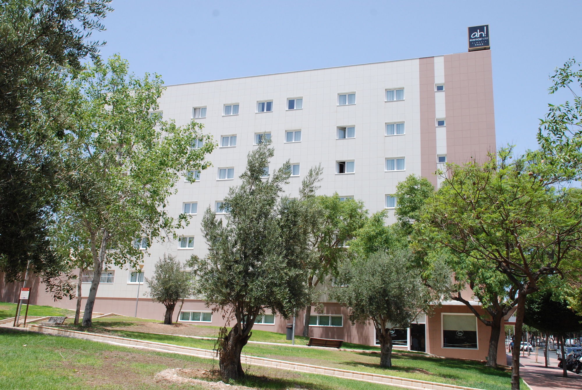 Avenida 4*