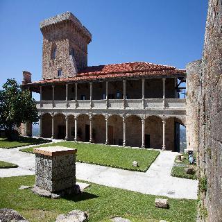 Castillo De 4* Monterrei