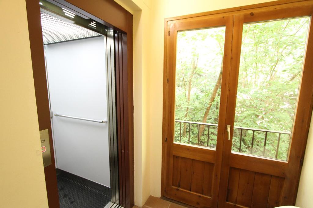 Roques Blanques Hostel Ribes De Freser