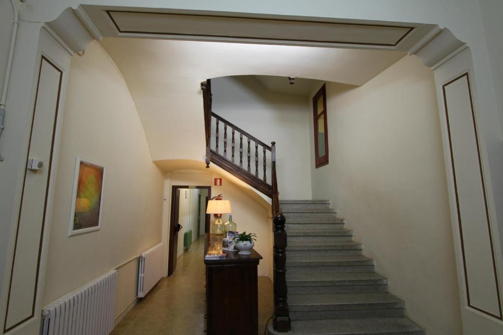 Roques Blanques Hostel *