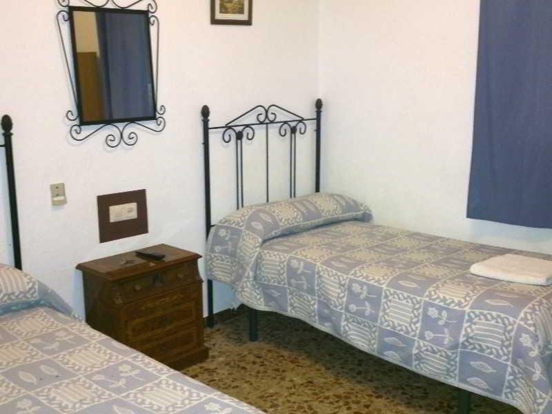 Los Faroles Guest house *