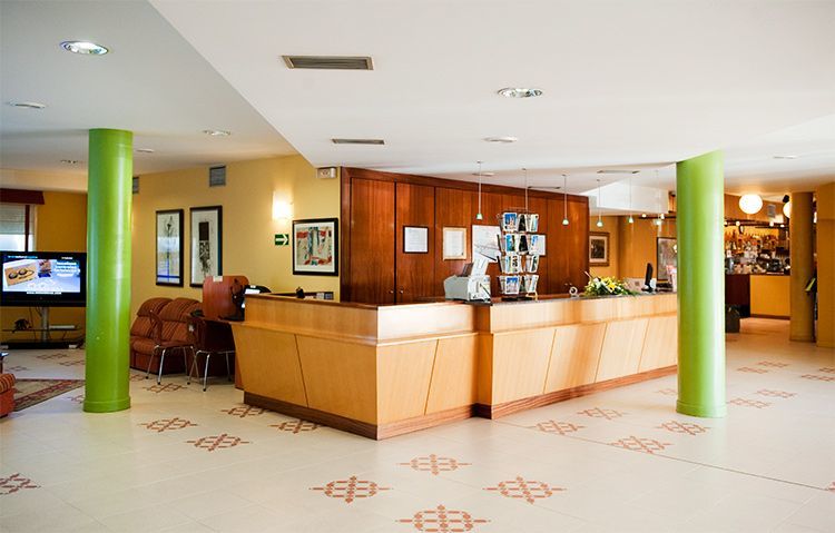 Hotel Rey Arturo Burgos Villagonzalo Pedernales