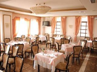 Dracos Hotel Cebreros