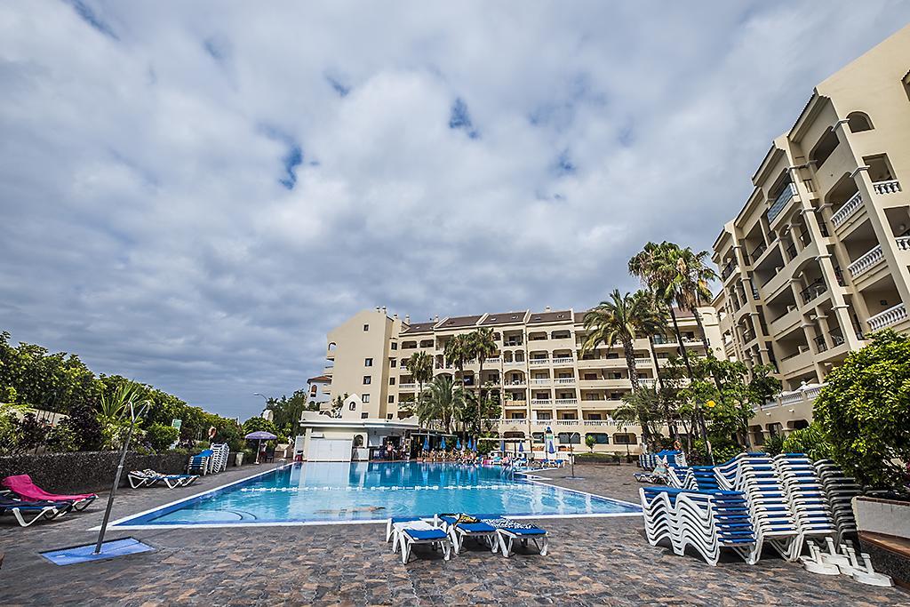Castle Harbour Official Apartahotel