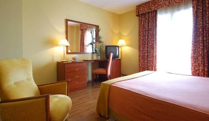 Hotel Avenida 4*