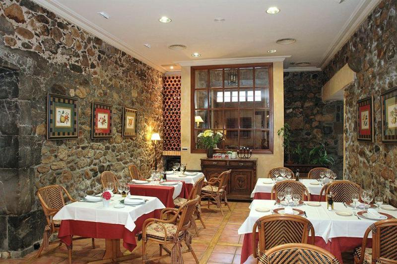 Palacio Torre De Hotel 4*