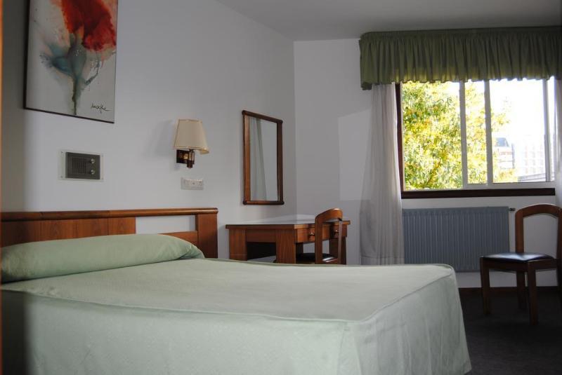 Guest house Hostal Palas 3*