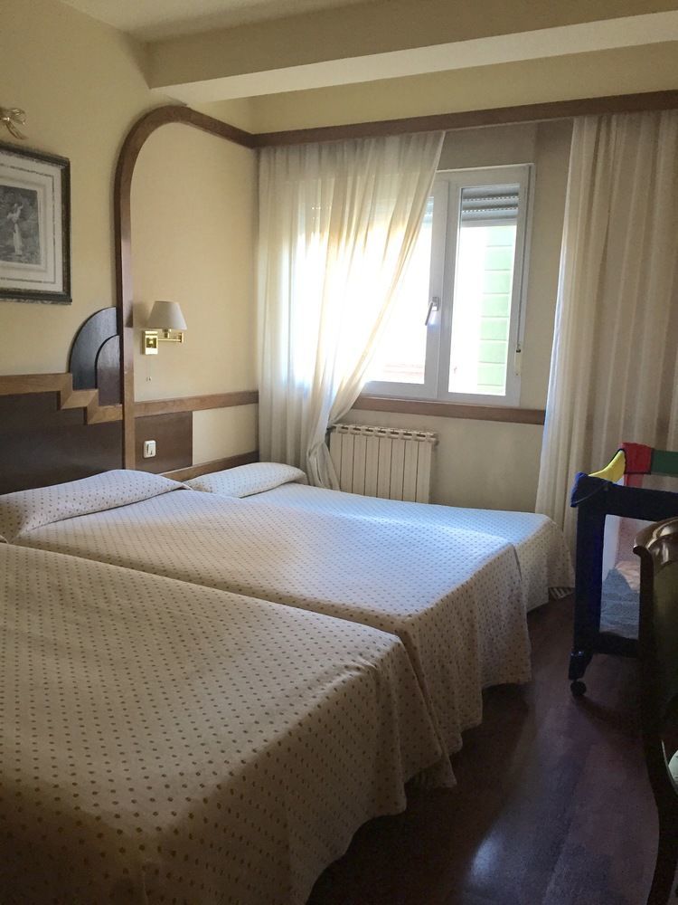 Maria Luisa Hotel