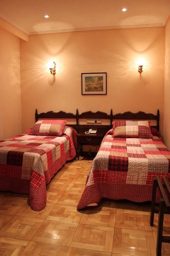 Hotel Residencia Castellano I *