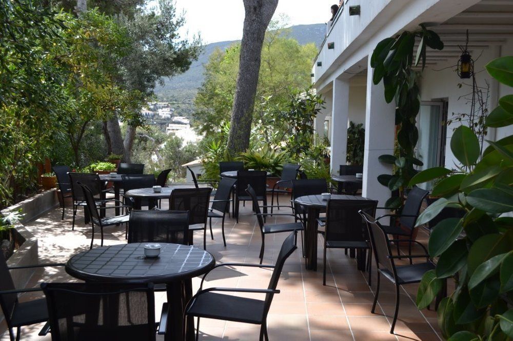 S'aguarda 3* Cadaques