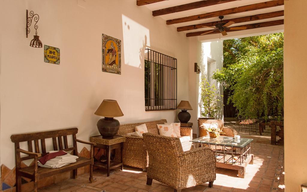 Hotel Aguas De Arbuniel