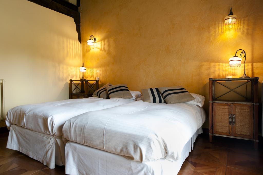 Hotel La Casa De Las Brujas Barrio (Cantabria)