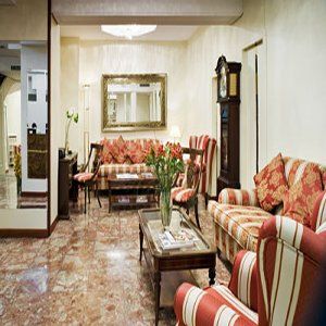 Roma Hotel 2*