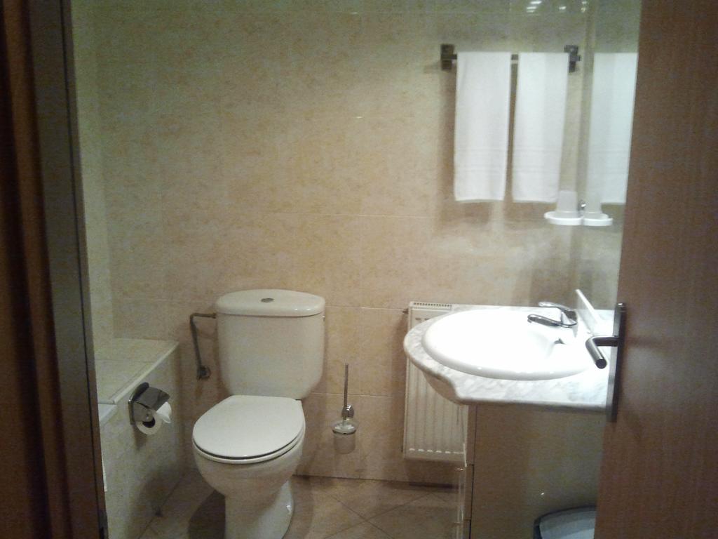Aparthotel Raquel's - Habitacions I Turistics -