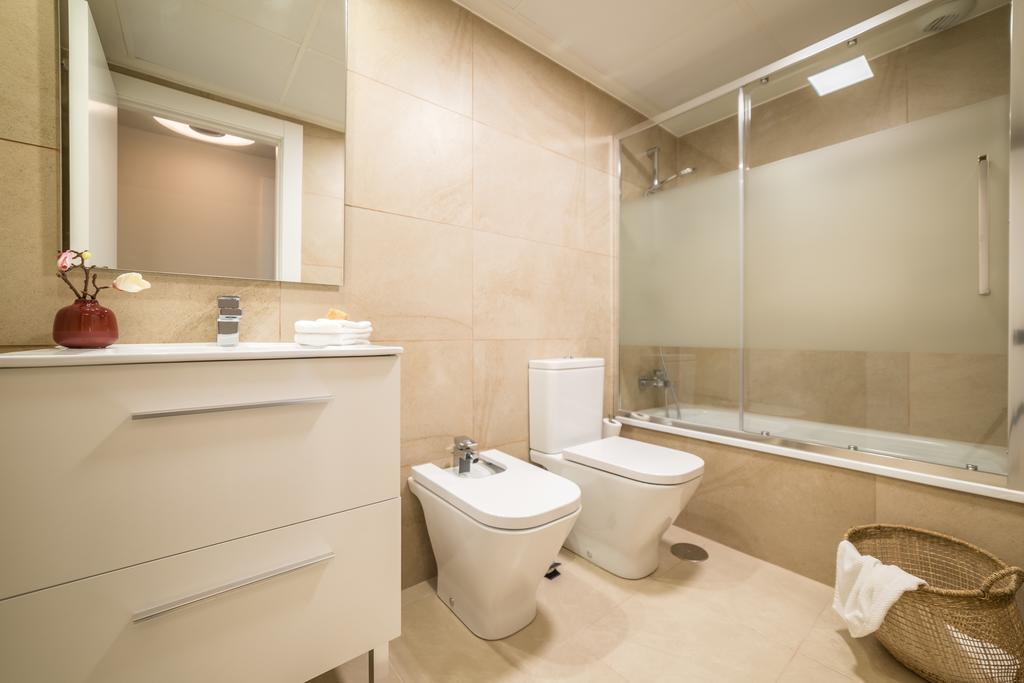 La Serna Premium Center * Malaga