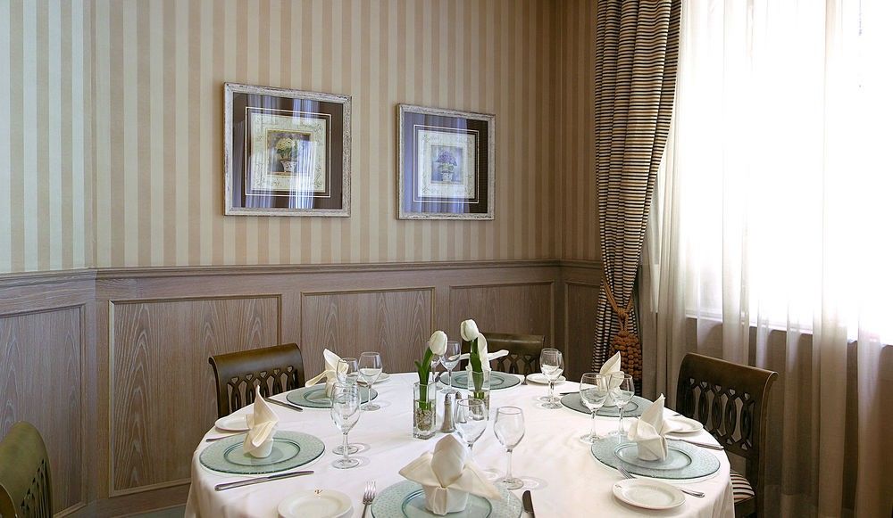 Vincci Lys Hotel 4*