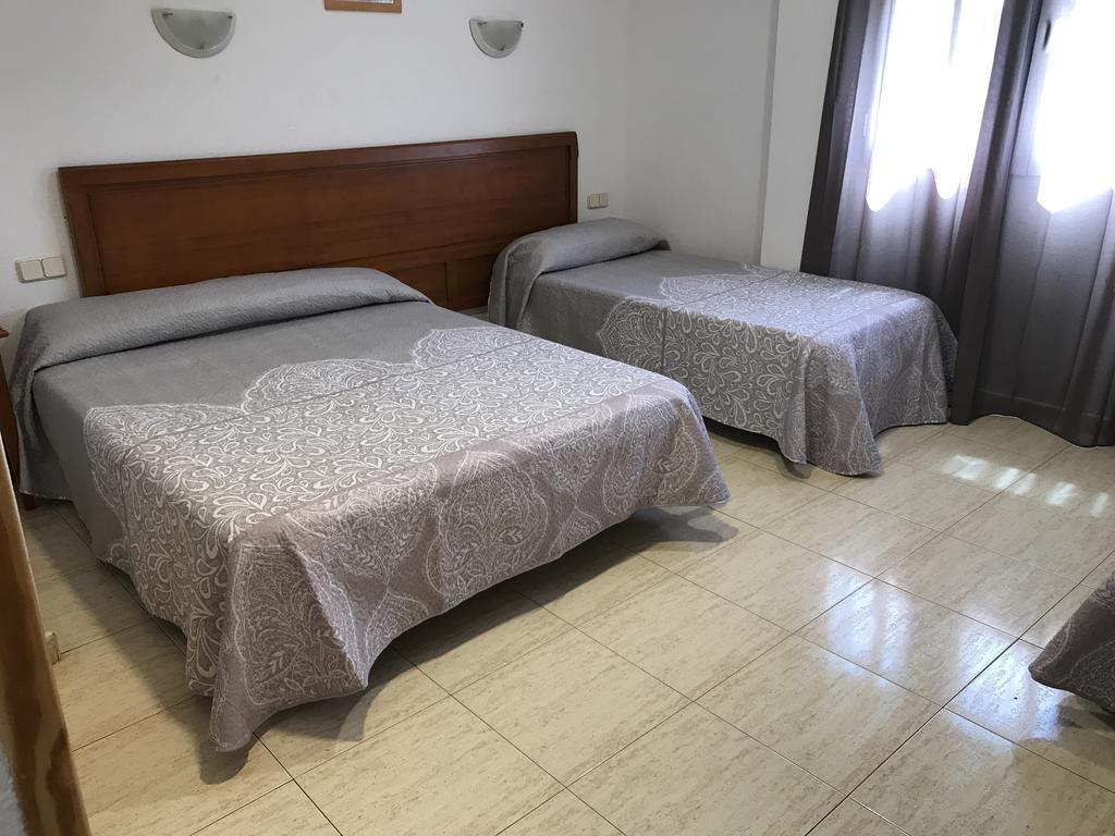 Pensión 82 2*