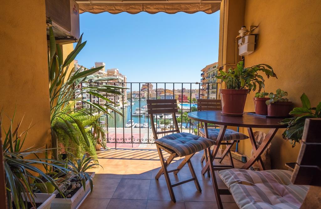 Near The With Magnificent Views Apartamento *