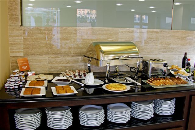 Hotel Eurostars Plaza Acueducto 4*