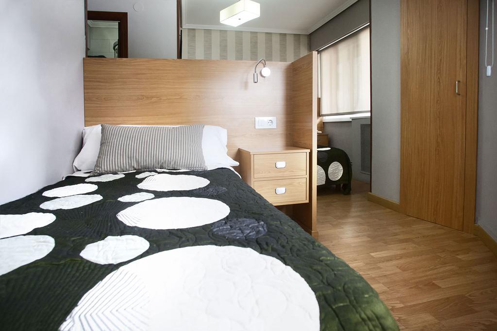 Guest house Hostal Crisol 2*