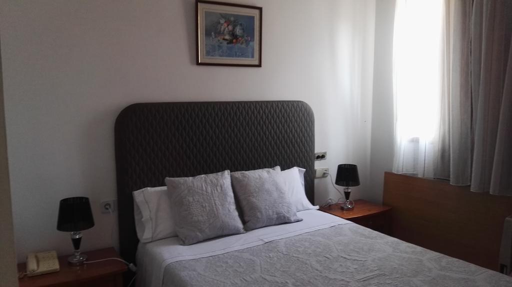 Hostal Continental Pensión *