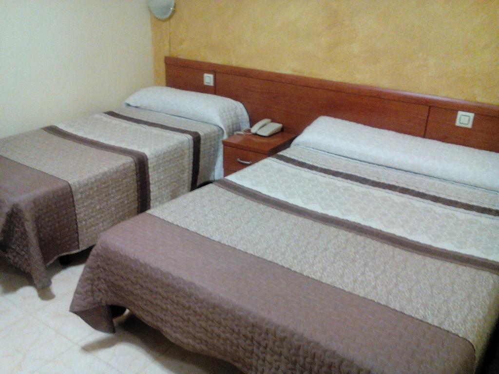 Hotel Hermanos 2*