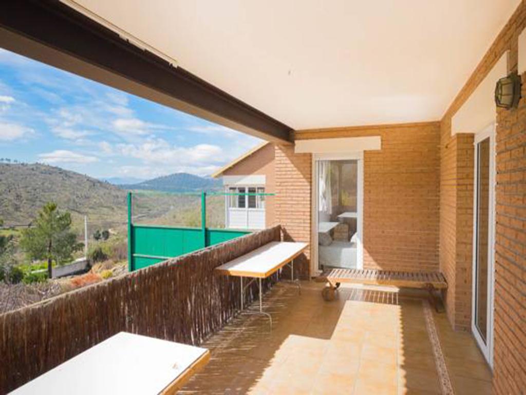 Centro De Turismo Rural Roqueo De Chavela Apartahotel