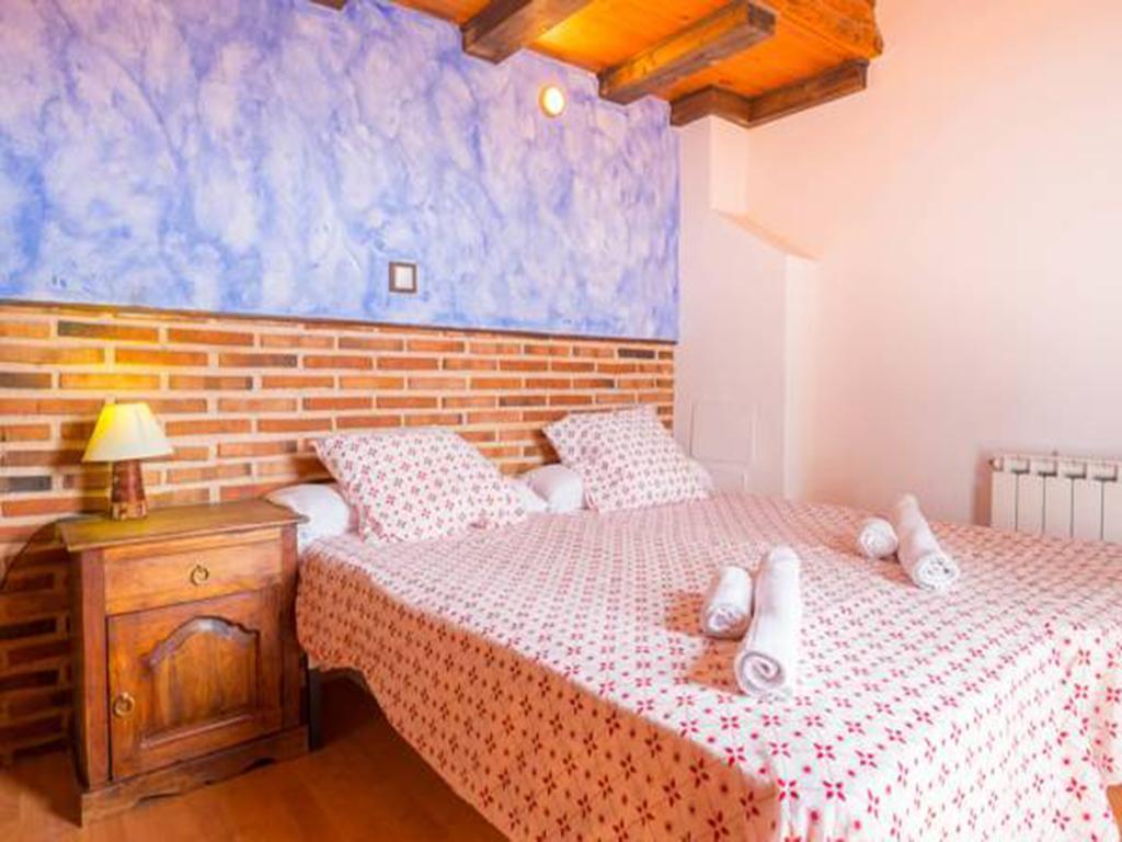Apartahotel Centro De Turismo Rural Roqueo De Chavela 2*