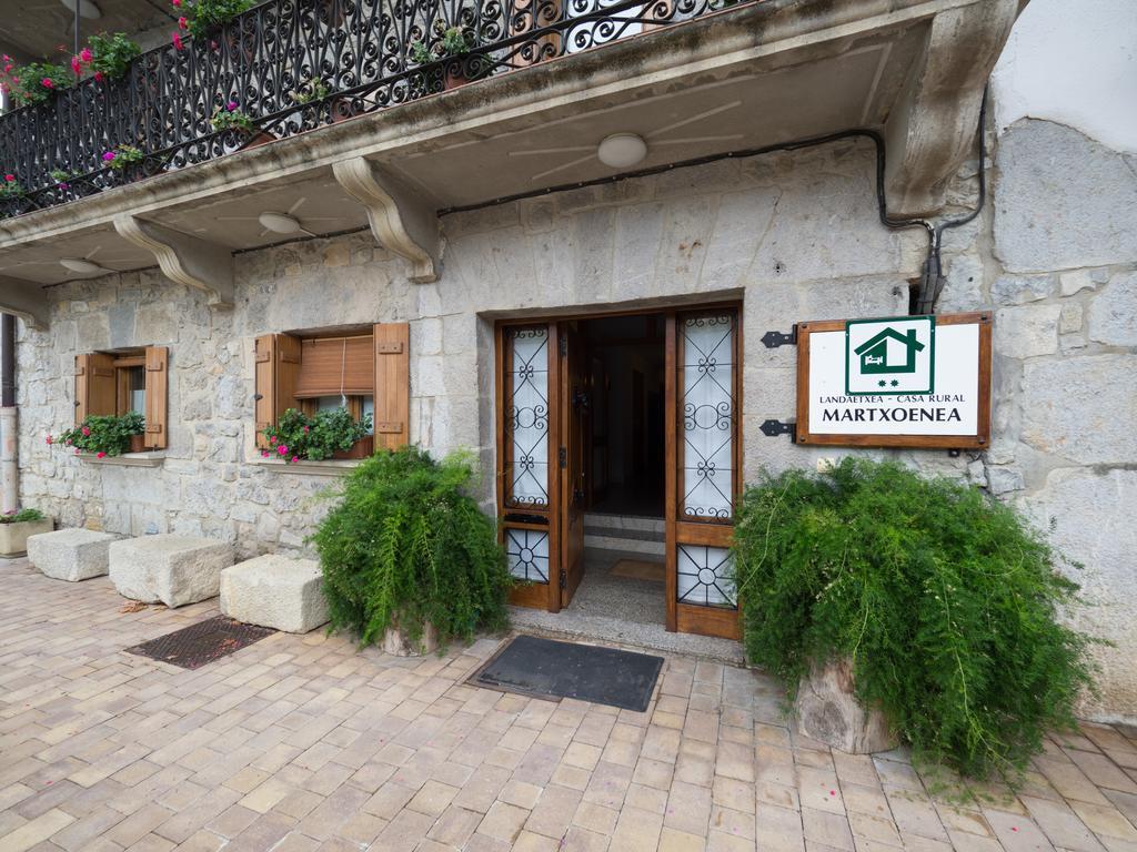 Casa Rural Martxoenea Landetxea Pensión *