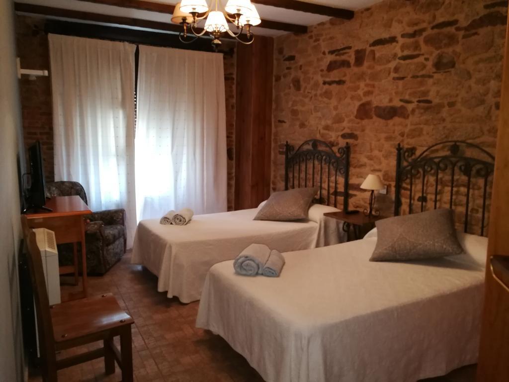 Rural La Buhardilla Hostal *