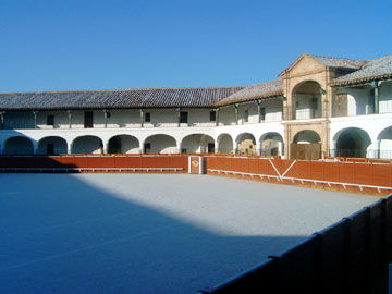 Plaza De Toros De Hotel Almadén