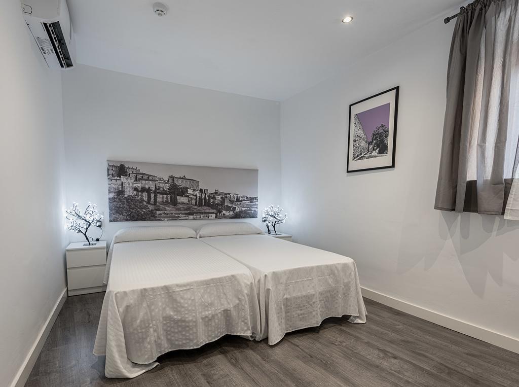 Apartamento Turísticos Domus Seleqtia Plaza Mayor Caces