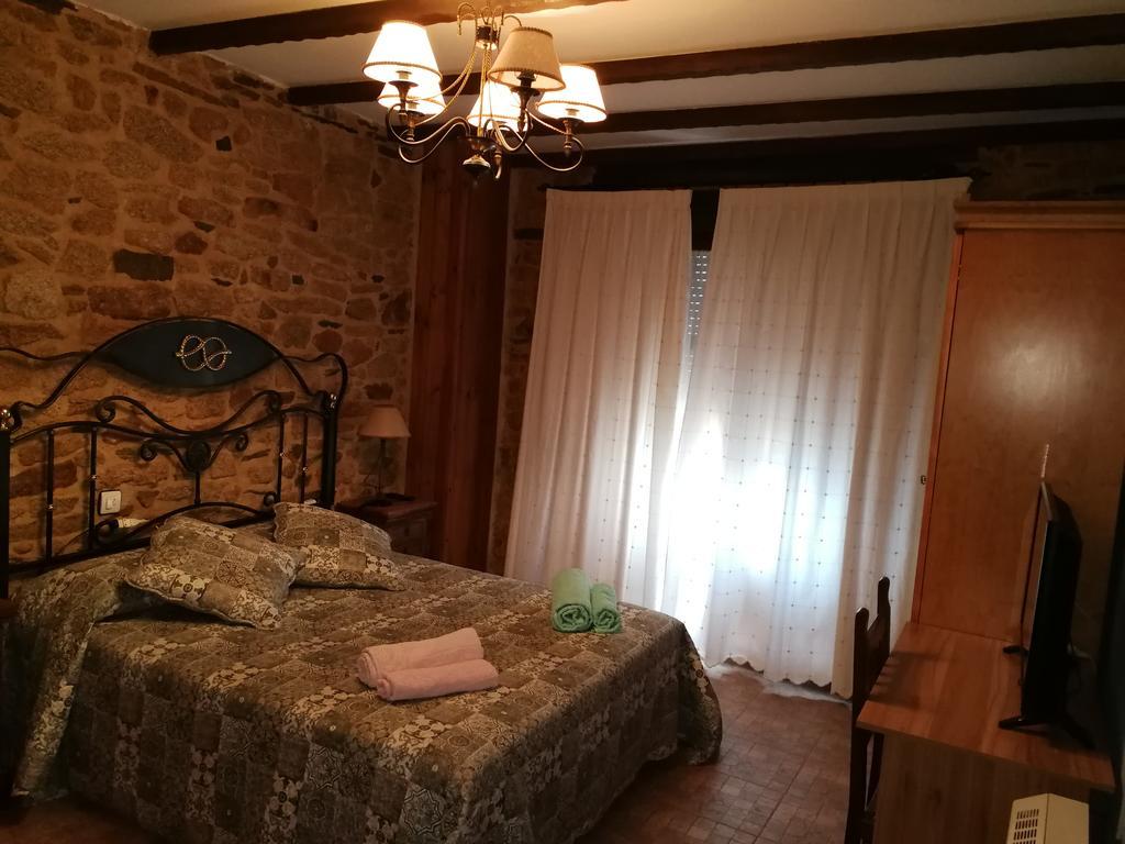 Rural La Buhardilla Hostal *