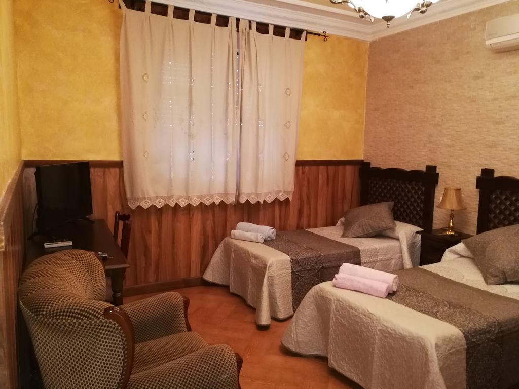 Rural La Buhardilla Hostal *
