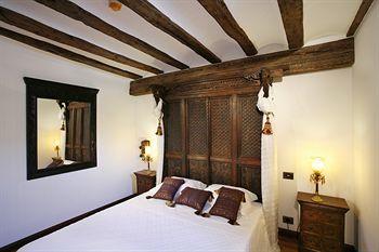 Boutique Real Casona De Amas Hotel Azofra
