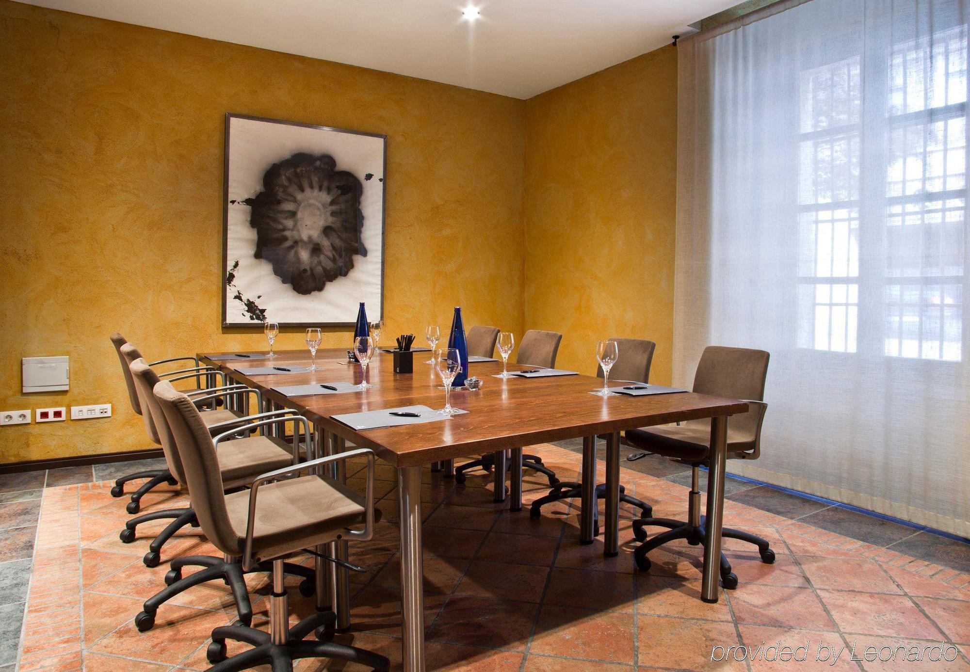 Hotel Ac Ciudad De By Marriott 4*