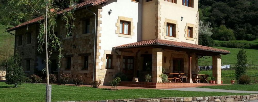 El Hoyal Hotel