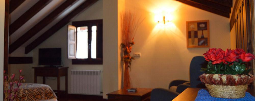 El Hoyal Hotel *