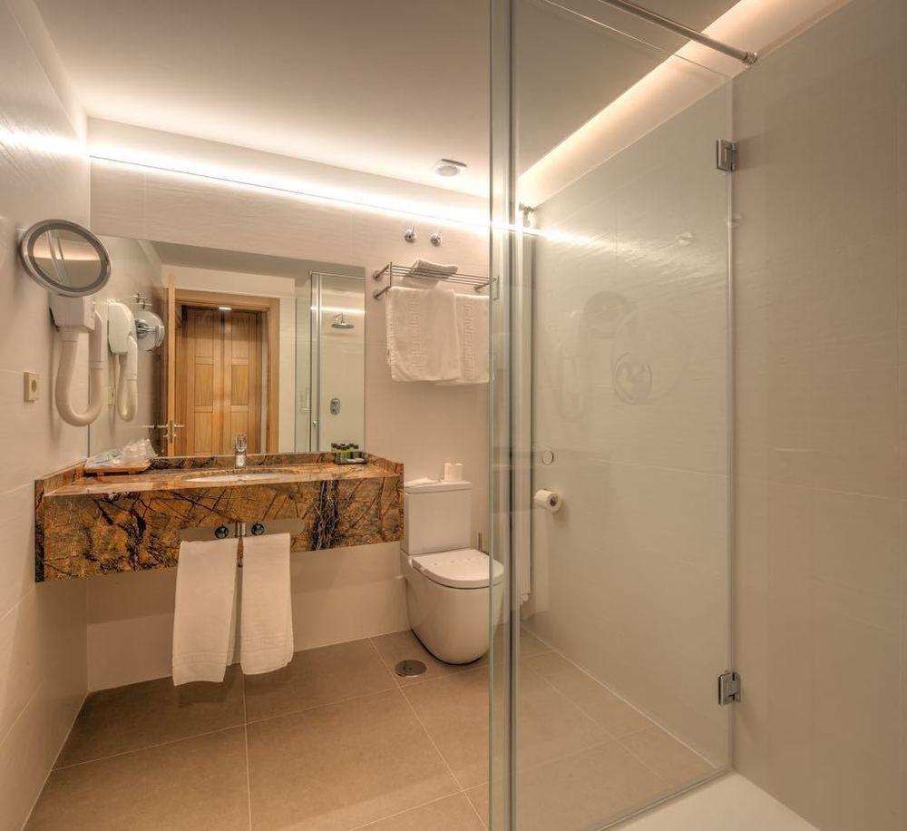 Real Colegiata San Isidoro Hotel 3*