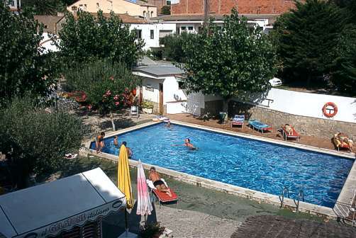 Coral Hotel 2*