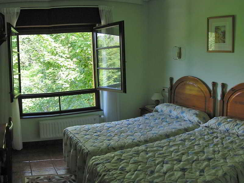 Hotel Benzua Villanueva de Ardisana