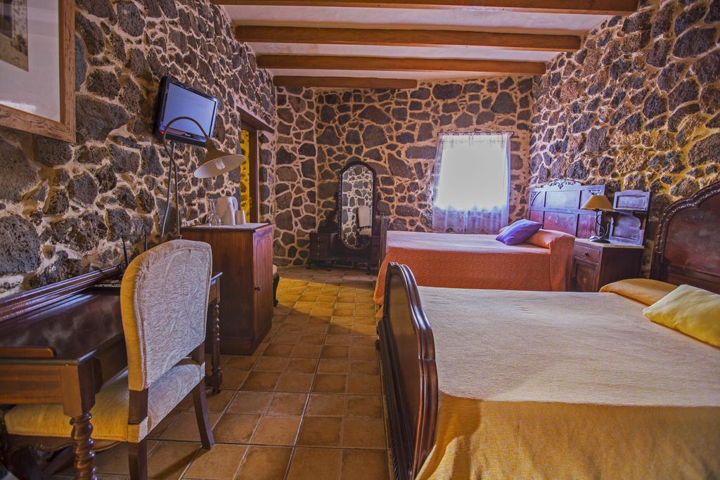 Guest house Rural Restaurante Mahoh